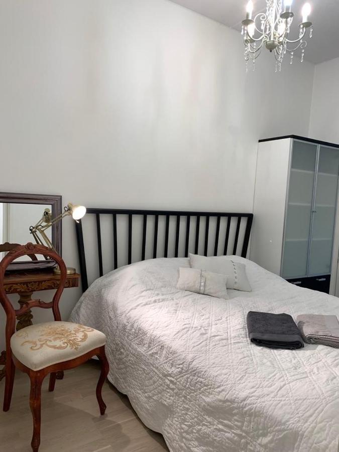 Modern Apartment Nearby Airport 반타 외부 사진